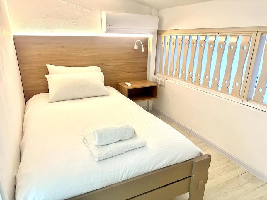 3 Bedroom Beachside Apartment - 30 Secs From Beach Flic en Flac Exterior photo