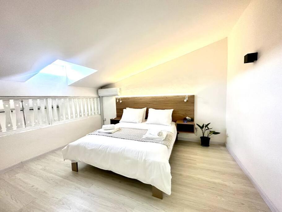 3 Bedroom Beachside Apartment - 30 Secs From Beach Flic en Flac Exterior photo